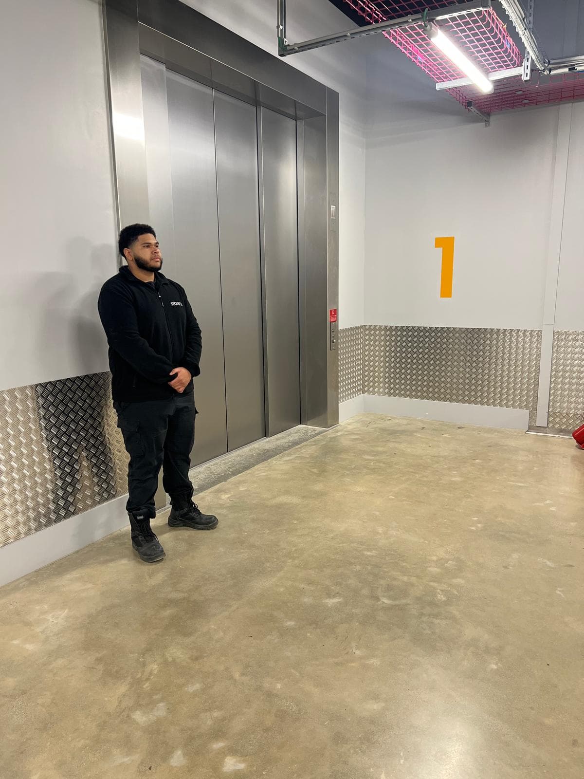 Agent de sécurité en service